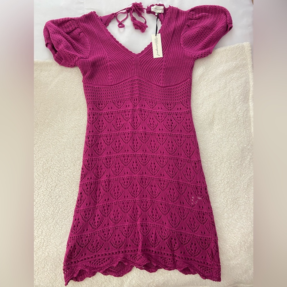 Chic Magenta Knit Midi Dress